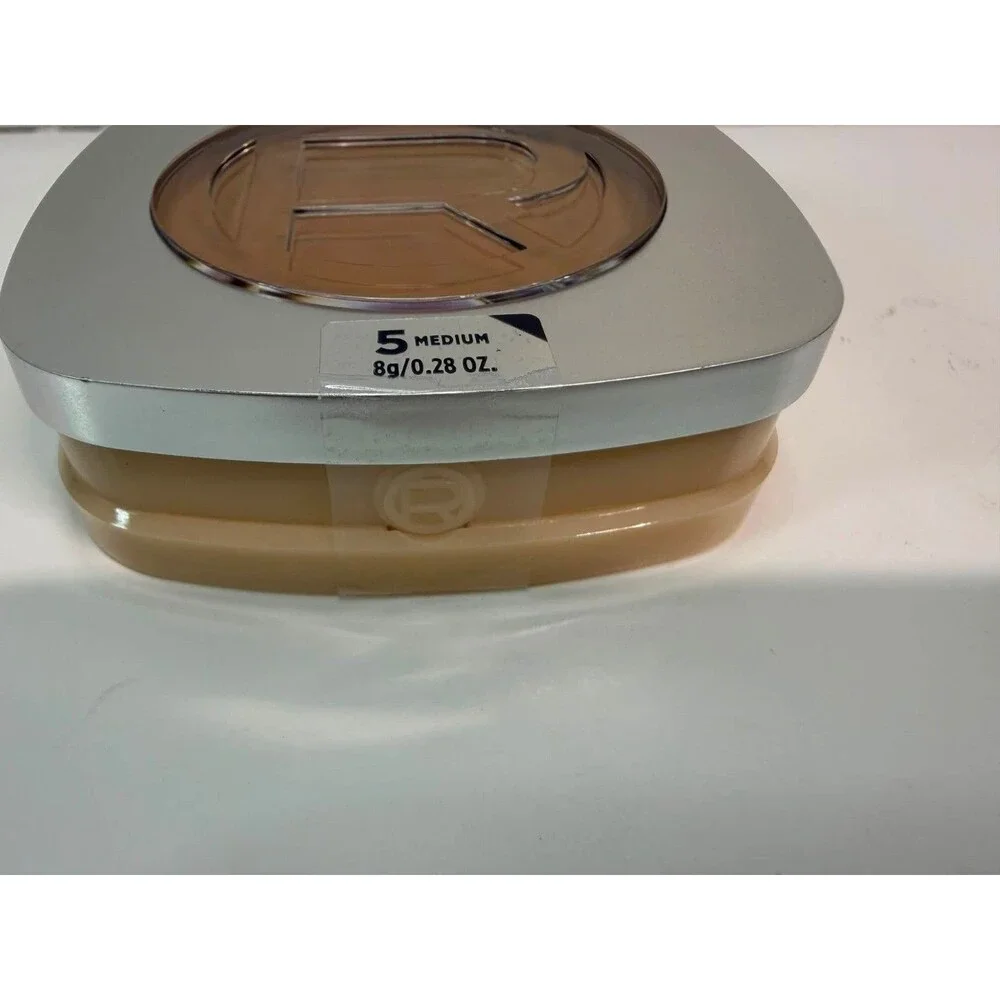 L’Oréal Paris Tinted Balm Hyaluronic Acid Shade 5 Medium Moyen